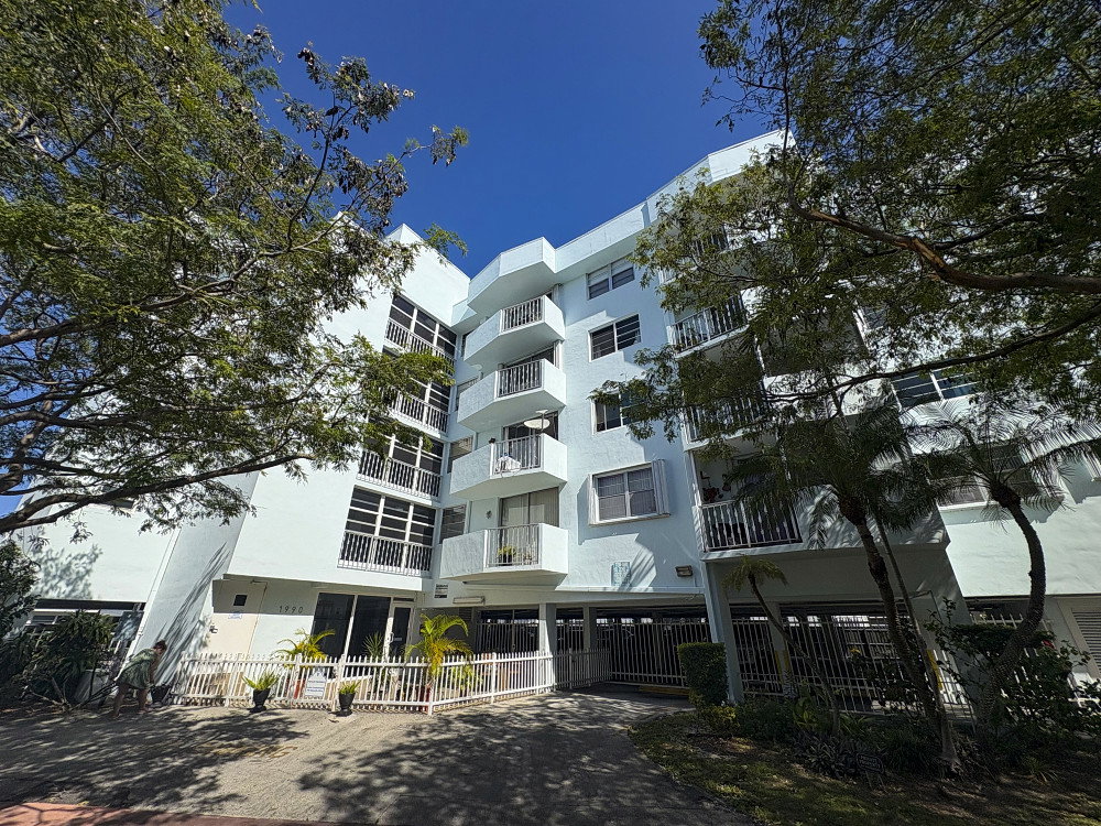 Lisette Condo